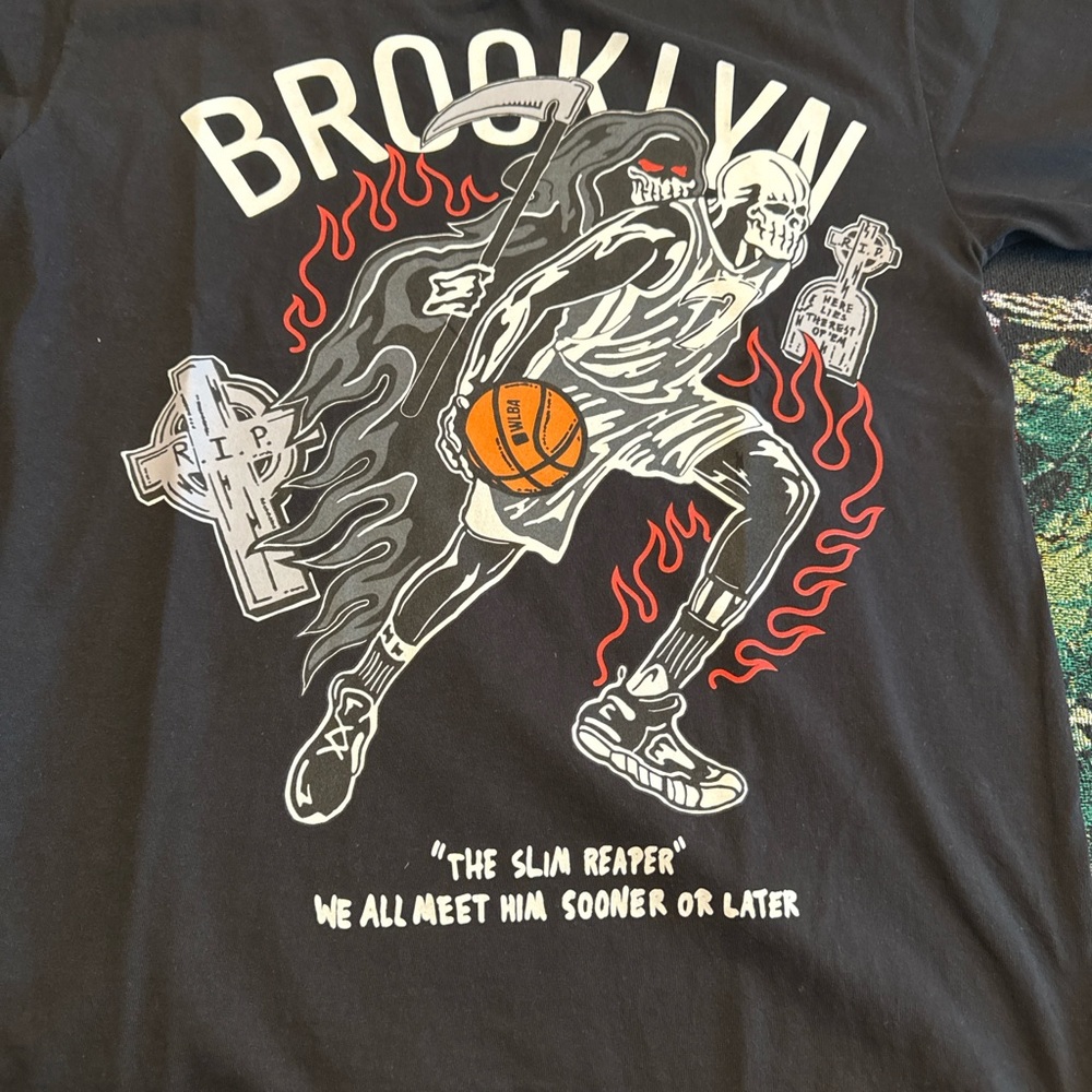 Black Warren Lotad “Slim Reaper” BROOKLYN NETS TEE LARGE